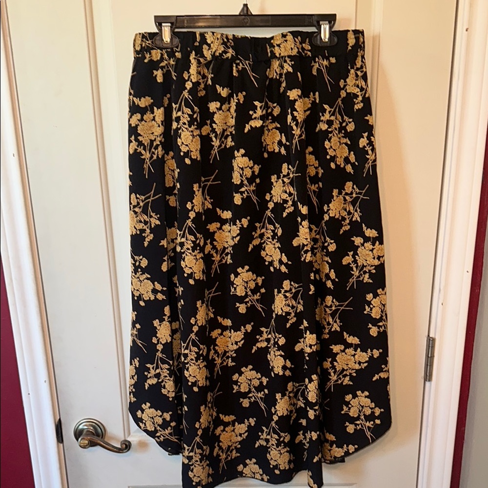 SHEIN Tan and Black Floral Midi A-Line Skirt